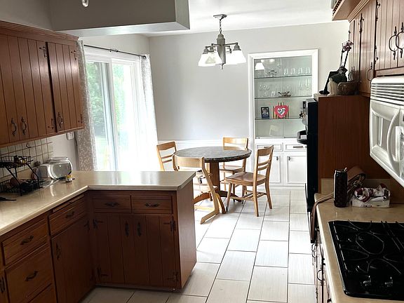 Kitchen to Dining Area
