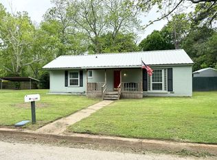 503 N 7th St, Crockett, TX 75835