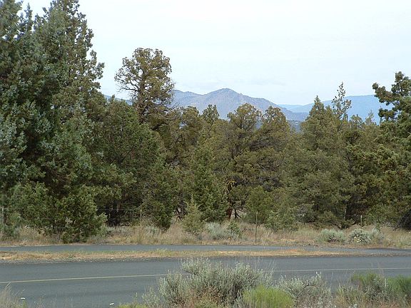 5th image of 8490 Eagle Crest Blvd