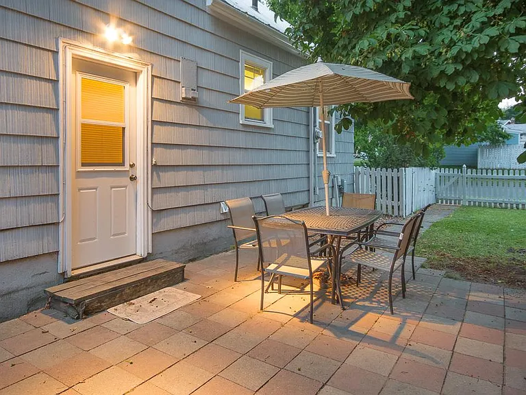 1101 E Lakeside Ave — Photo 13