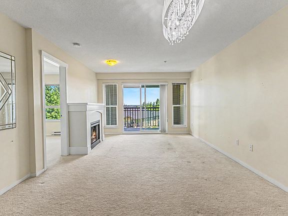 2nd image of 3082 Dayanee Springs Blvd #201