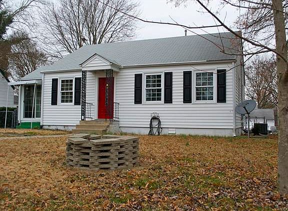 4th image of 2105 Pickett St