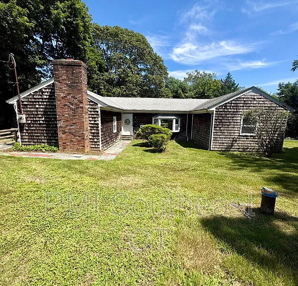 226 Pequot Ave — Photo 2