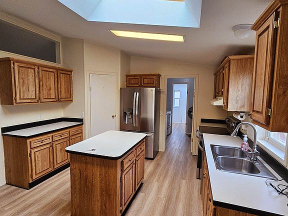 5th image of 1661 Northcrest Dr Spc 89