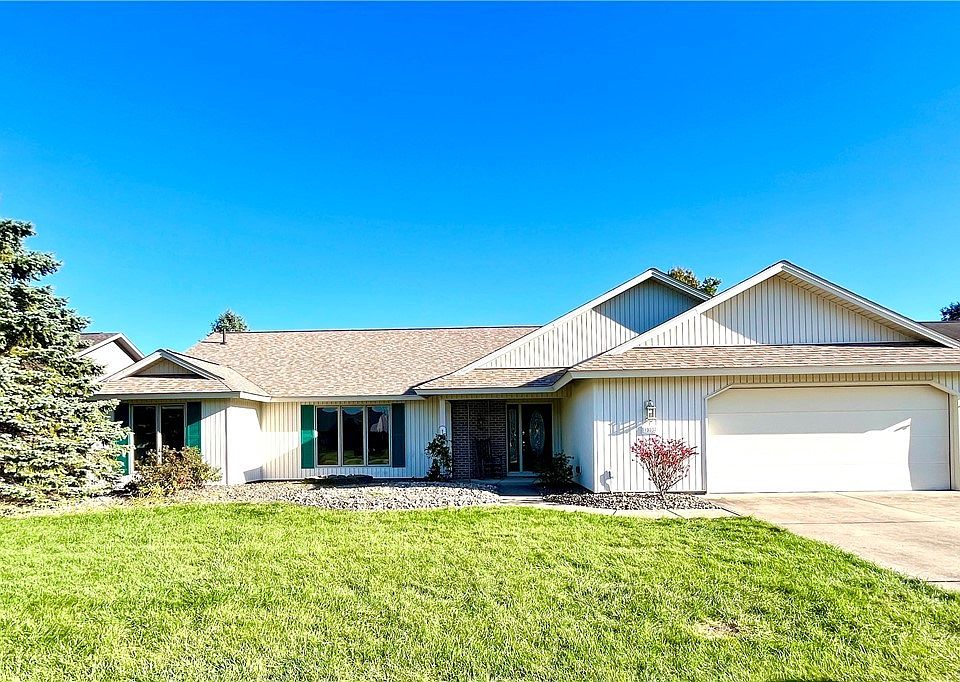 1st image of 33037 Pebble Brook Dr