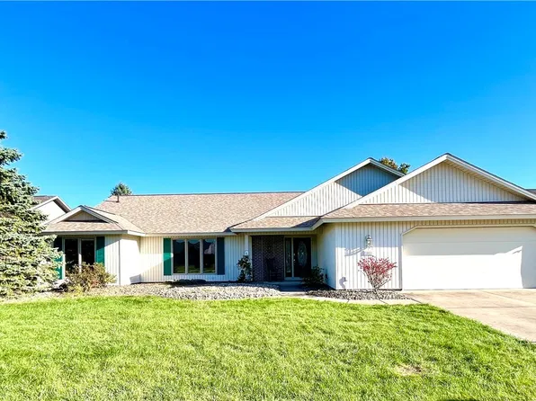 33037 Pebble Brook Dr, North Ridgeville, OH 44039