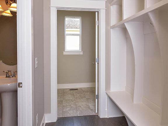 4th image of 1210 Appian Way #506-lot 506