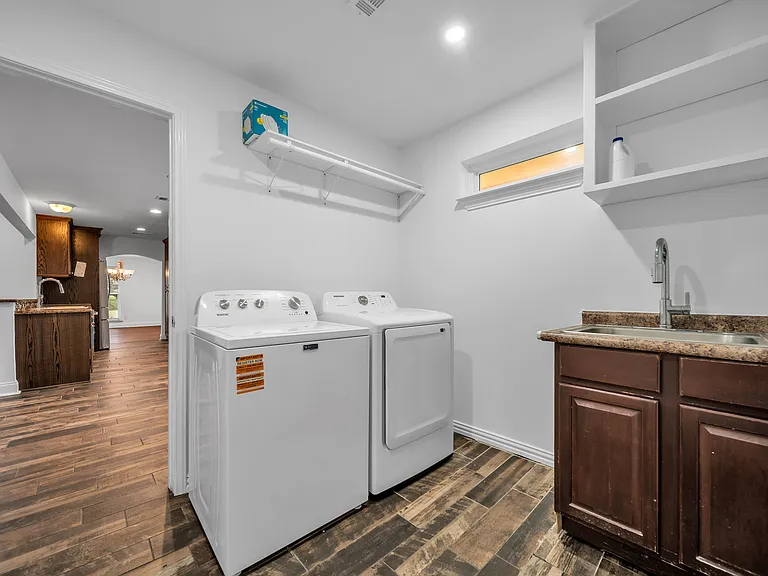 2516 Pinebluff Dr — Photo 16