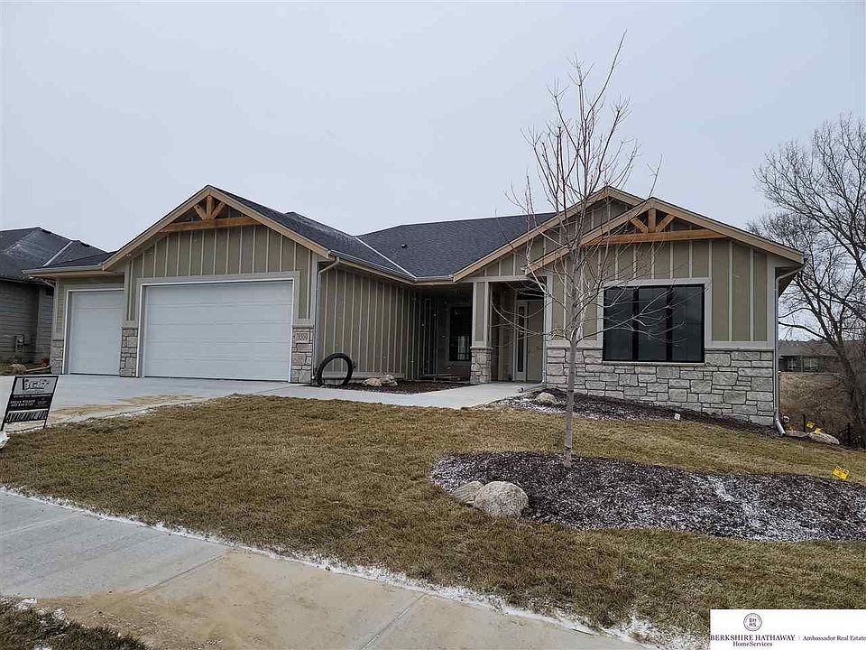 1st image of 3209 N 177th St