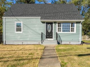 577 Woodin St, Hamden, CT 06514