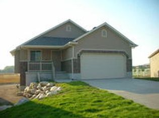 1022 W Park Springs Cir, Pleasant View, UT 84414