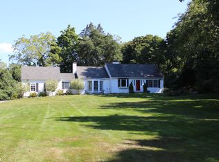 661 Horse Race Ln, Saint James, NY 11780