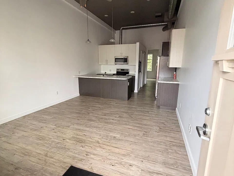 44 Stutson St
