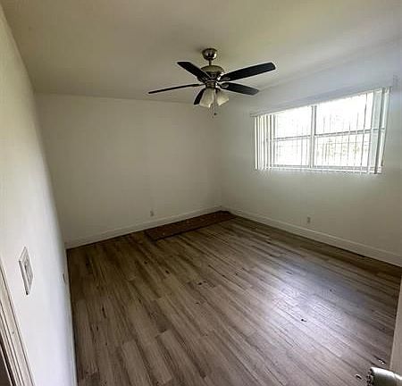 4th image of 540 SE 2nd Ave APT J5