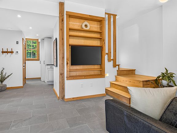3rd image of 564 Goodaleville Road