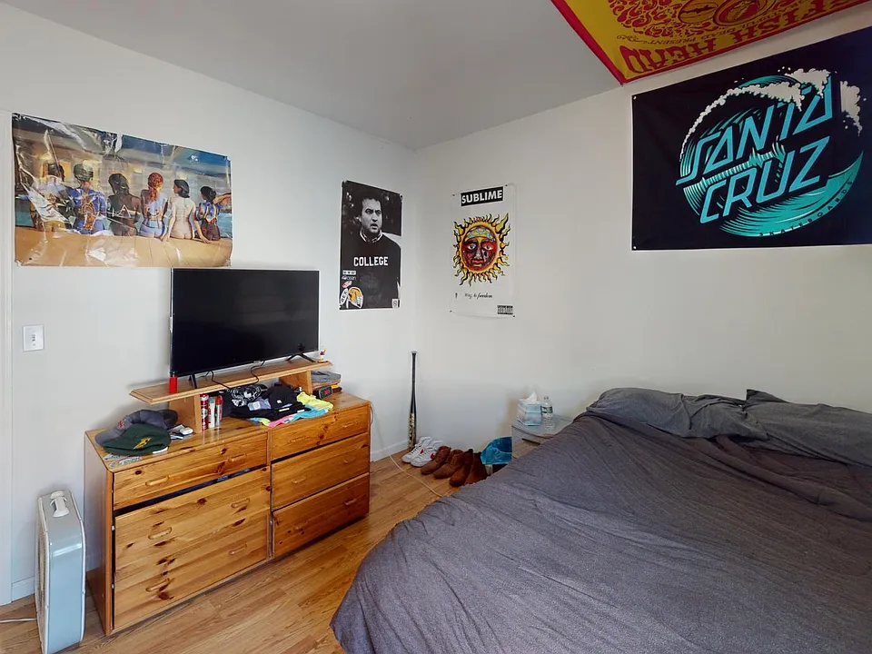 83 Murray St #4