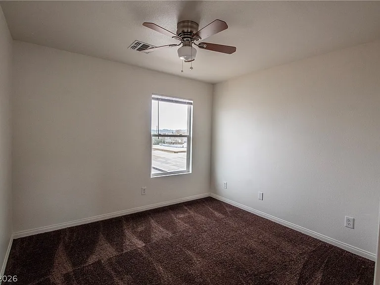119 W Victory Rd — Photo 19
