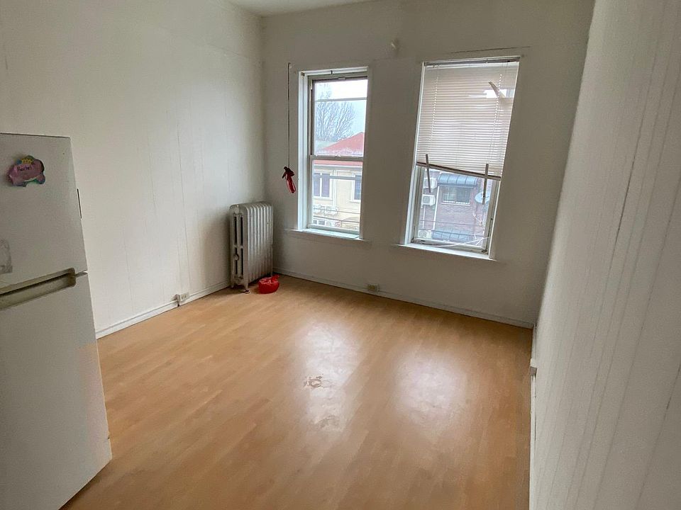 2nd image of 824 72nd St #2