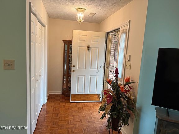 5th image of 7604 Breckenridge Ln