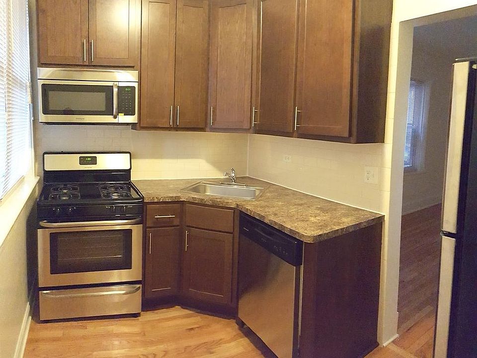 1st image of 2657 W Ainslie St