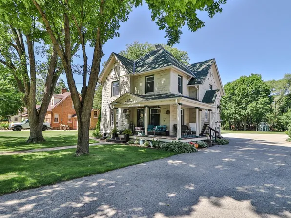 1935 Division STREET, East Troy, WI 53120
