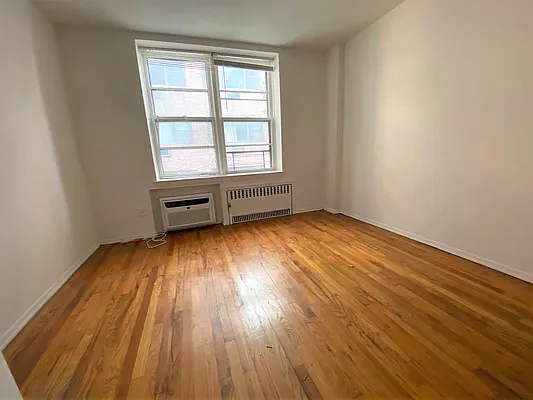 Rented by City Connections Realty | media 12