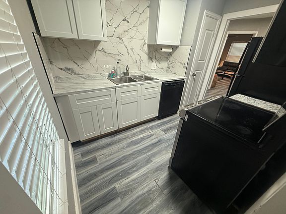 2nd image of 3641 Bright St