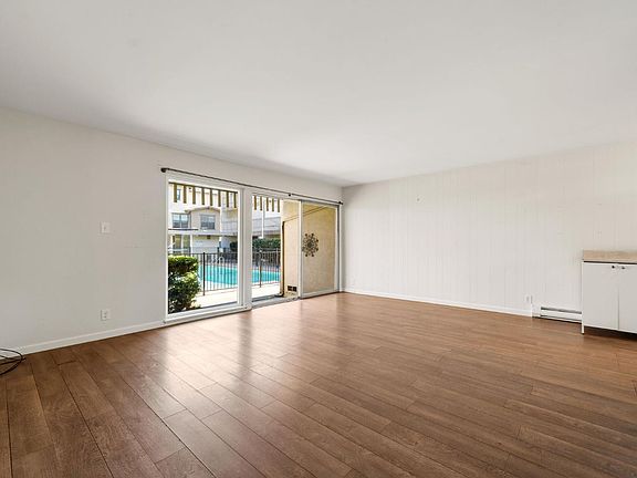 5th image of 260 Merrydale Road #5