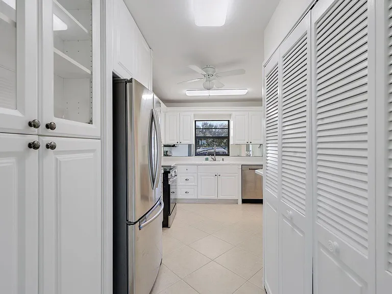 200 Intracoastal Pl #206 — Photo 9