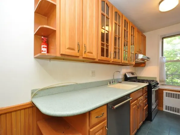 491 Riverdale Avenue #3F, Yonkers, NY 10705