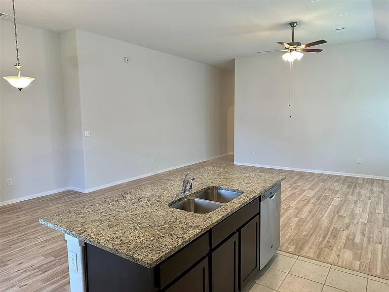 1003 Cherrystone Loop — Photo 5