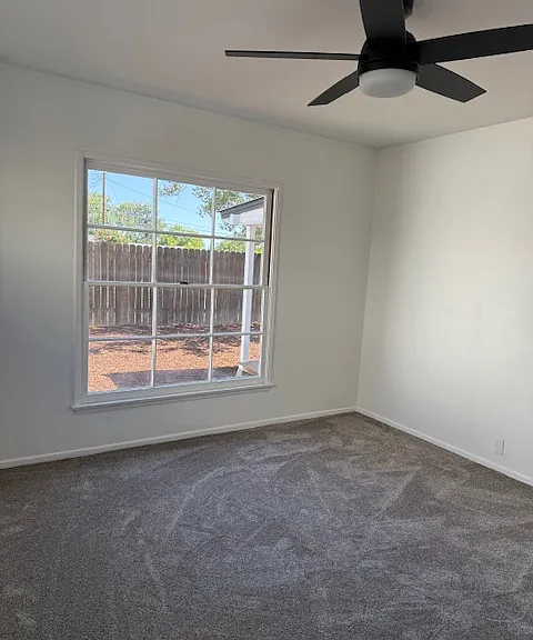 1424 Riverside Dr — Photo 28