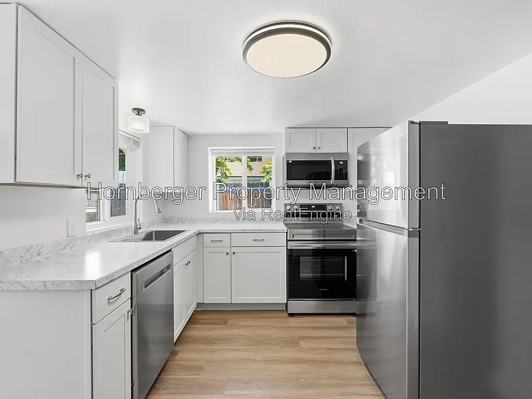 1111 W Central Ave — Photo 6