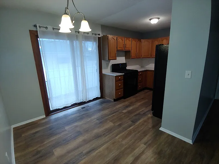 4080 Boston Dr — Photo 6