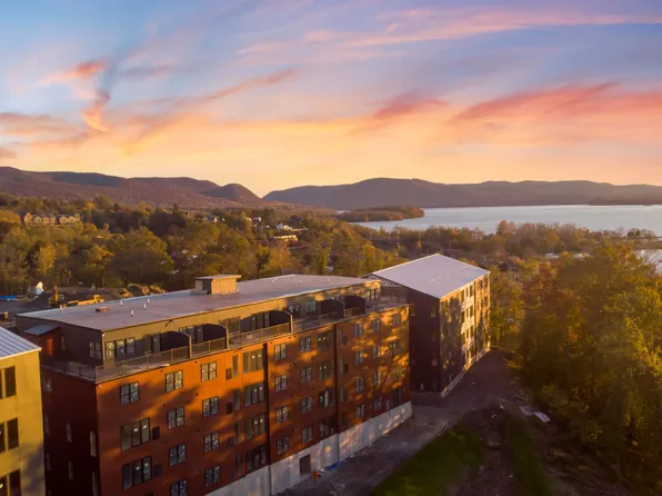 30 Edgewater Pl, Beacon, NY