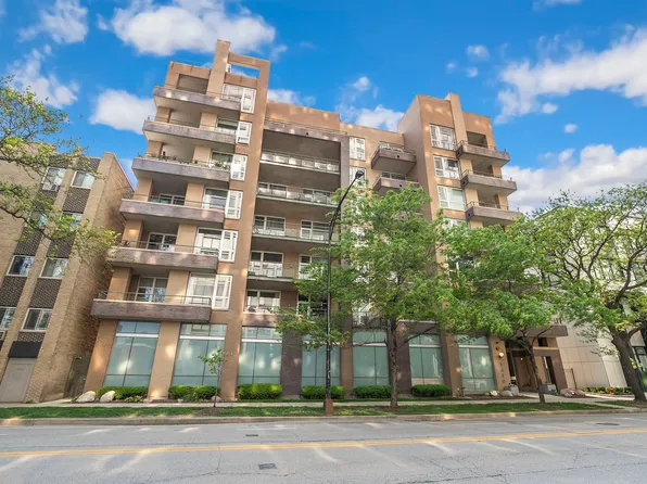 5430 N Sheridan Rd APT 403, Chicago, IL 60640
