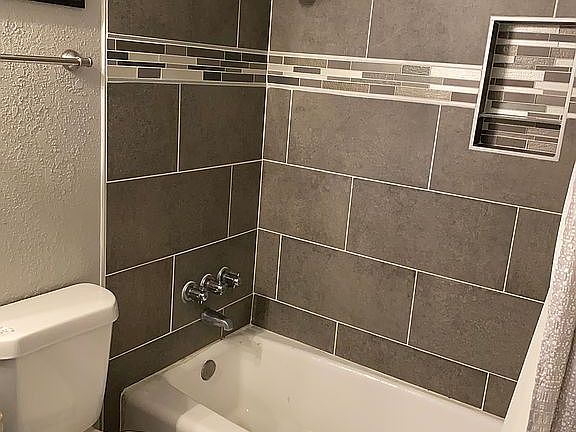 3rd image of 170 De Chantle Rd APT 702