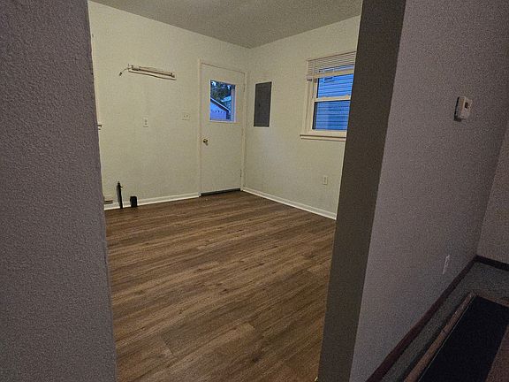 5th image of 2141 E Converse Ave