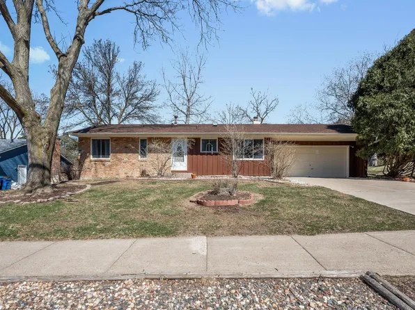 8164 W 103rd St, Bloomington, MN 55438