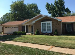 15415 Strollways Dr, Chesterfield, MO 63017
