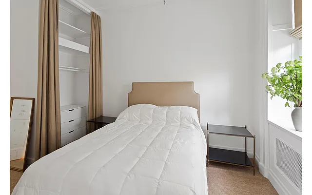 Rented by Douglas Elliman | media 14