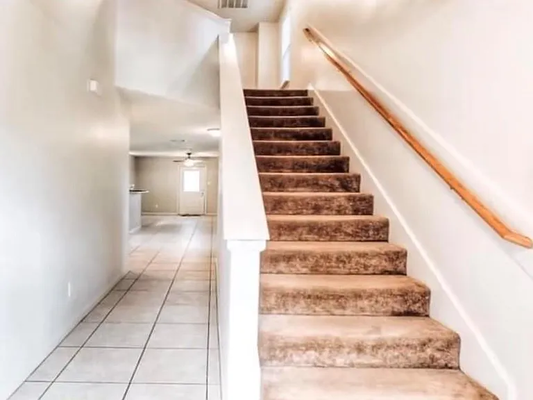 614 Foster St — Photo 10