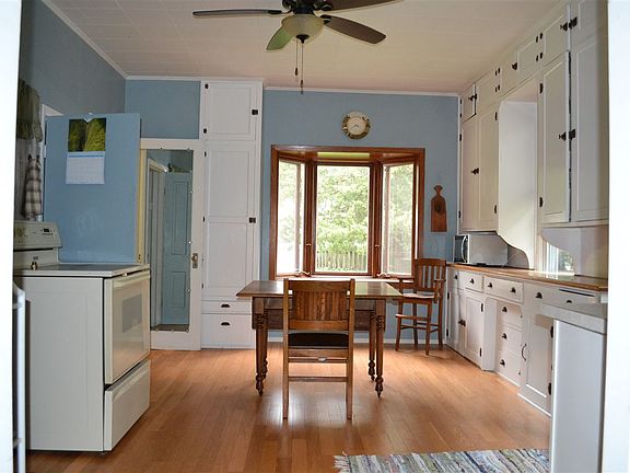 5th image of 306 W 12th Ave