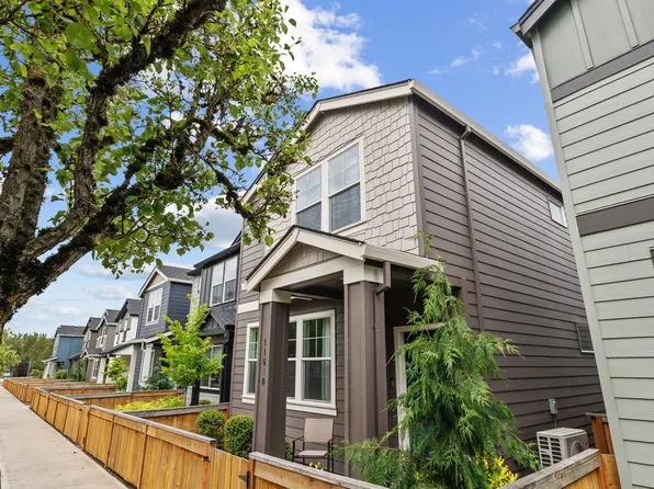 11610 NE Angelo Dr, Vancouver, WA 98684