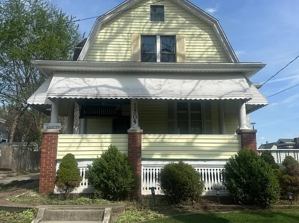 1309 N Lee St, Bloomington, IL 61701