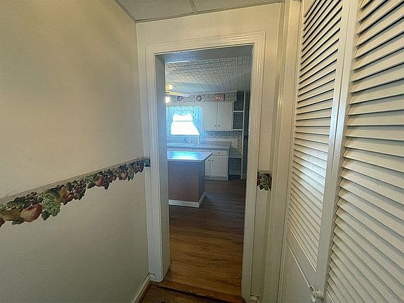 4th image of 43 Howe Street