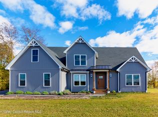 110 Mulford Dr, Wallkill, NY 12589