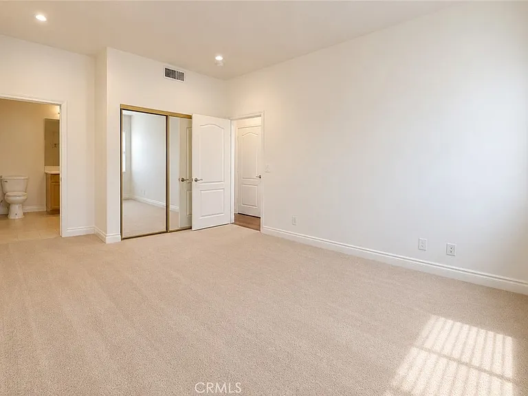 917 S New Hampshire Ave #315 — Photo 5
