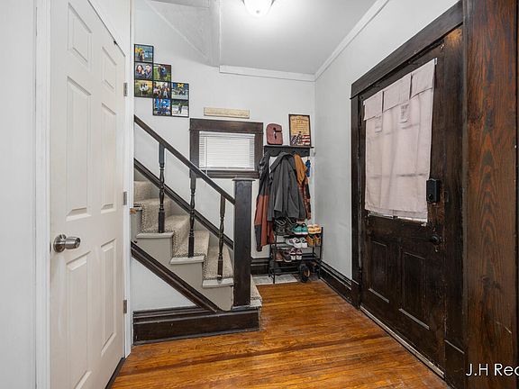 3rd image of 1320 Tamarack Ave NW