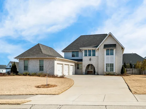 875 Vestlake Ridge Dr, Vestavia Hills, AL 35242